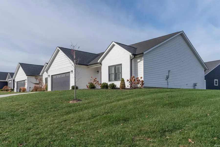 902 Stonehenge Drive, Bedford, IN 47421 - Image #2