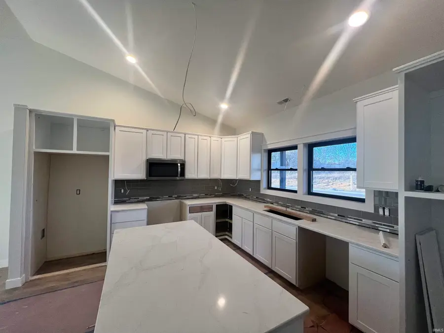 2106 Aruba Drive, Bedford, IN 47421 - Image #2