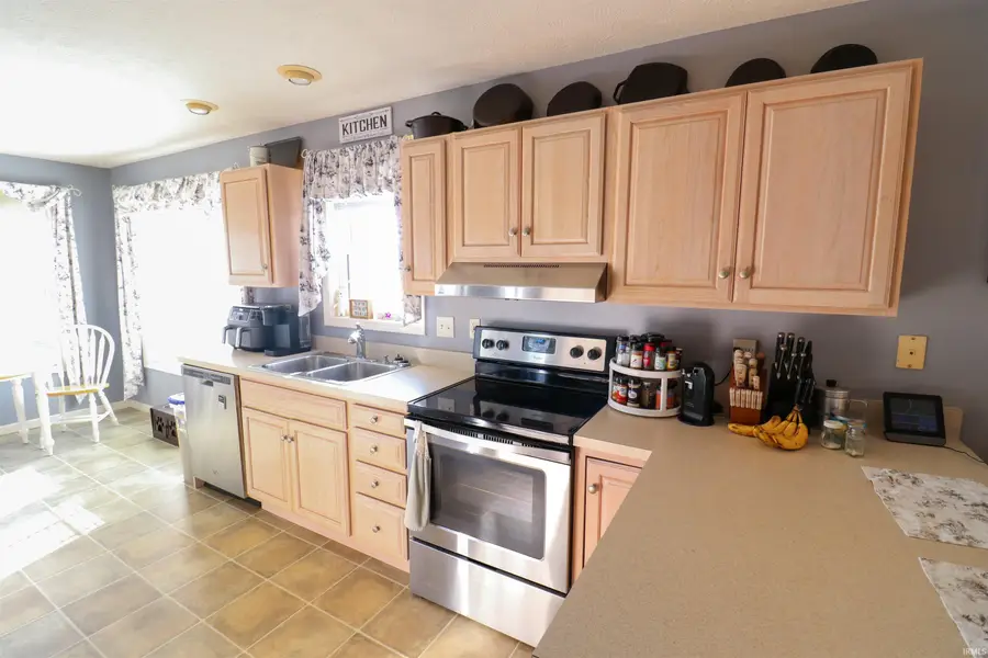 7719 Highway 66, Wadesville, IN 47638 - Image #3