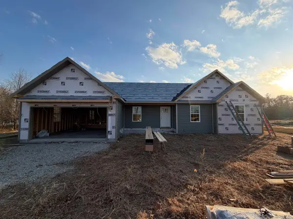 1604 S Layton Station Road, Veedersburg, IN 47987