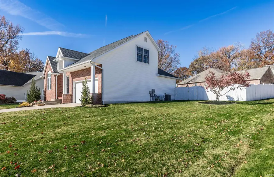 8000 Bayberry Drive, Evansville, IN 47711 - Image #2