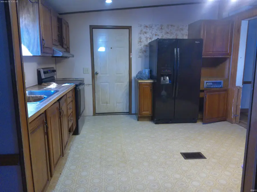 1044 S Meridan Road, Rochester, IN 46975 - Image #2