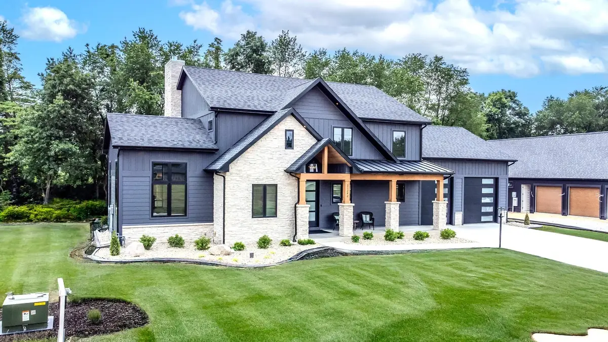 21242 Hallton Drive, Bristol, IN 46507 - Image #1