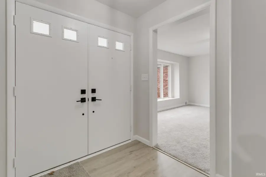 19180 Strawberry Hill Road, South Bend, IN 46614 - Image #3