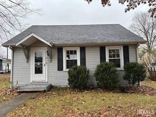 212 W Barber Street, Hartford City, IN 47348 - Image #1