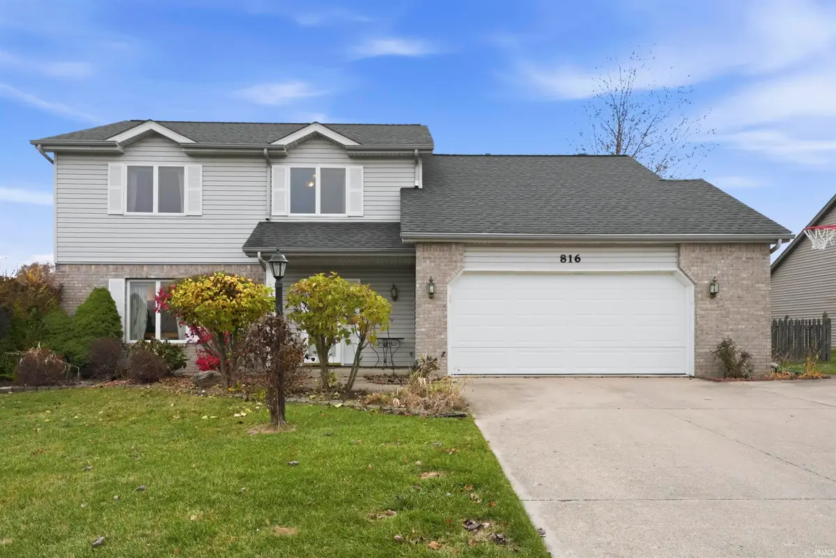 816 Yellow Lake Drive, Fort Wayne, IN 46804 - Image #1