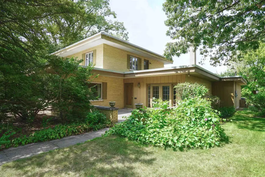 2001 E Jefferson Boulevard, South Bend, IN 46617 - #2