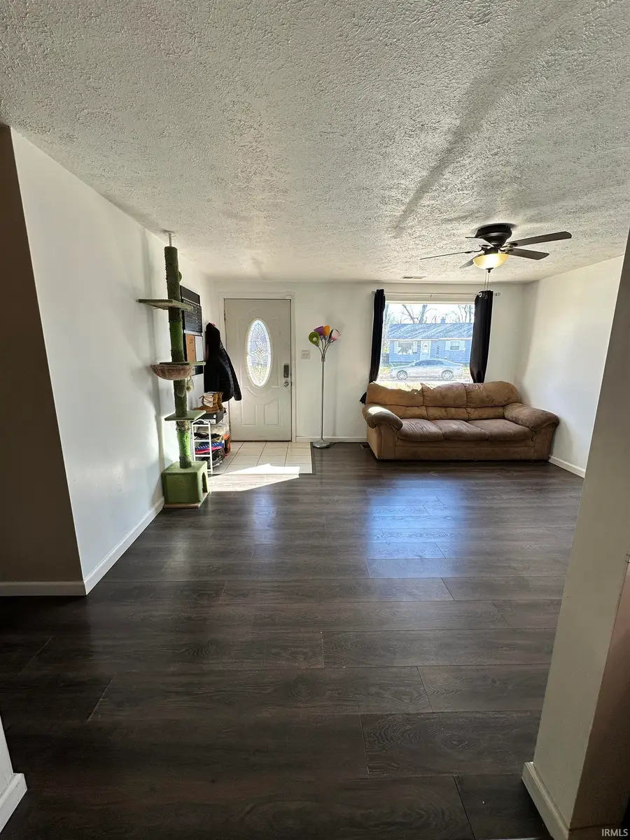 831 Lancaster Drive, South Bend, IN 46614 - Image #3