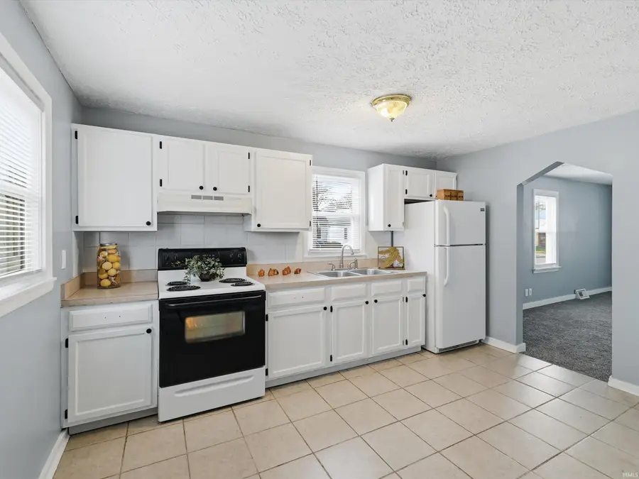 1401 Jackson Avenue, Evansville, IN 47714 - Image #2