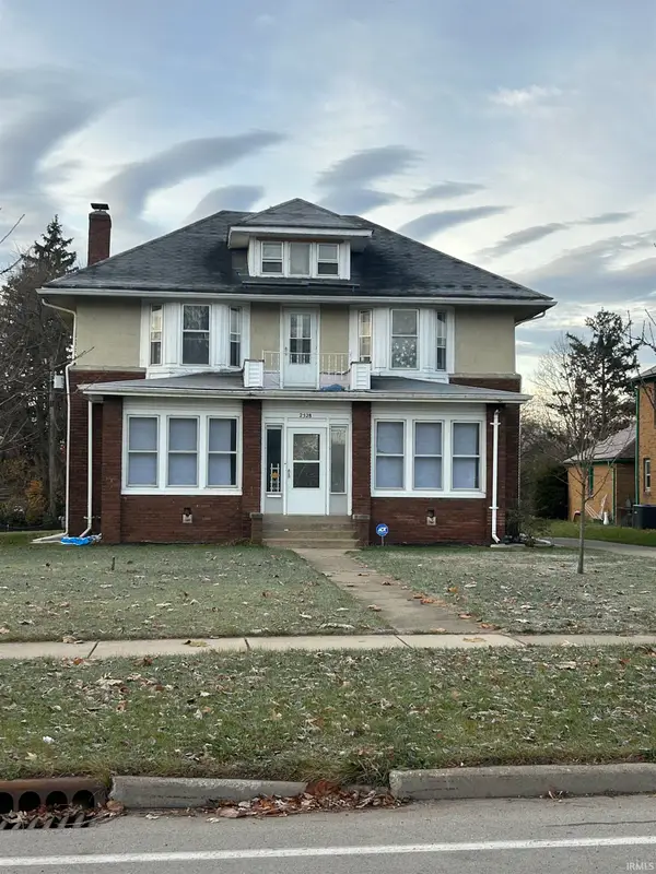 2528 Lincoln Way, South Bend, IN 46628