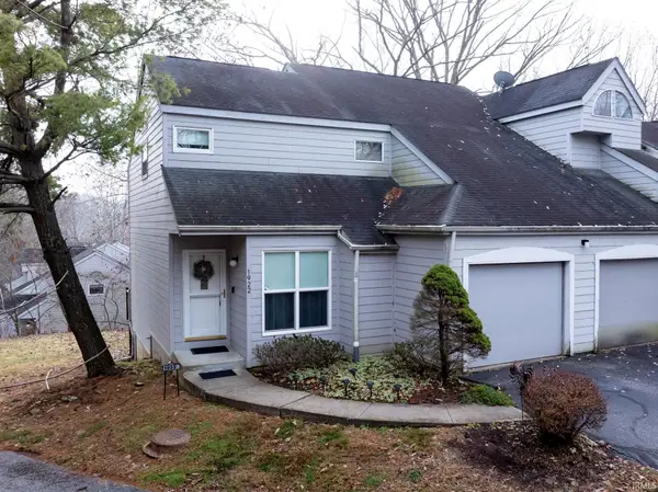 1922 E Bay Pointe Drive, Bloomington, IN 47401