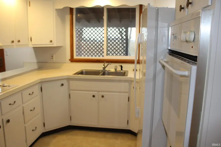 5572 N Clear Creek Road, Huntington, IN 46750 - Image #3