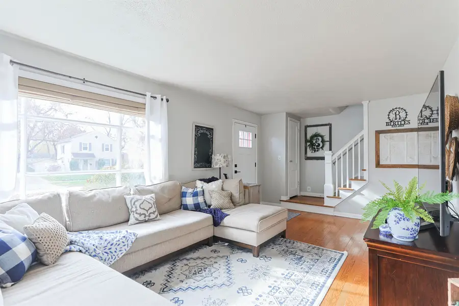 910 W Lawrence Street, Mishawaka, IN 46545 - Image #3