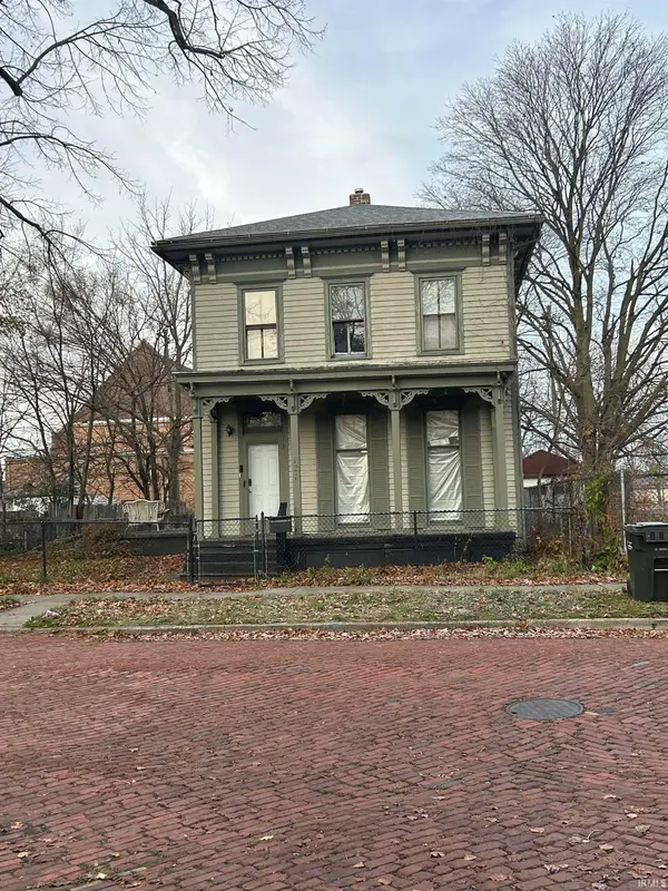 121 Studebaker Street, South Bend, IN 46628