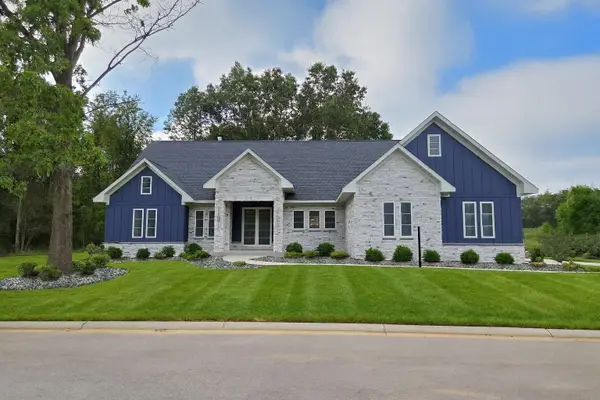 21610 Golden Maple Court, South Bend, IN 46628