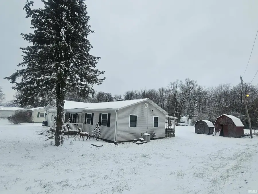 911 Biddinger Lane, Washington, IN 47501 - Image #2