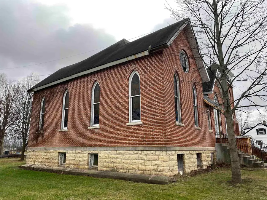 105 N Mckee Street, Macy, IN 46951 - Image #2