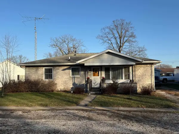 121 N Market Street, Francesville, IN 47946