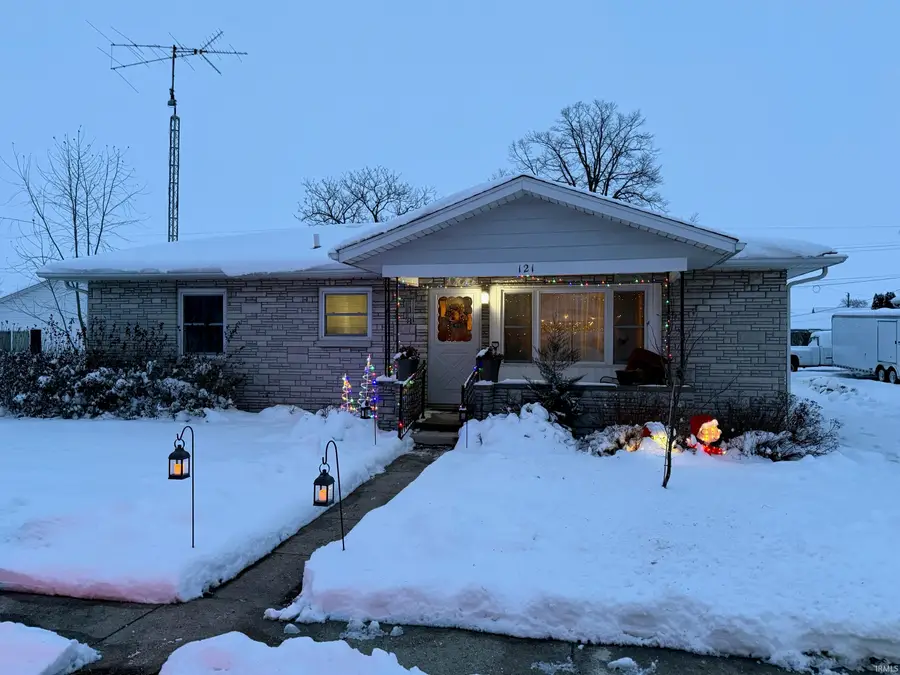 121 N Market Street, Francesville, IN 47946 - #2