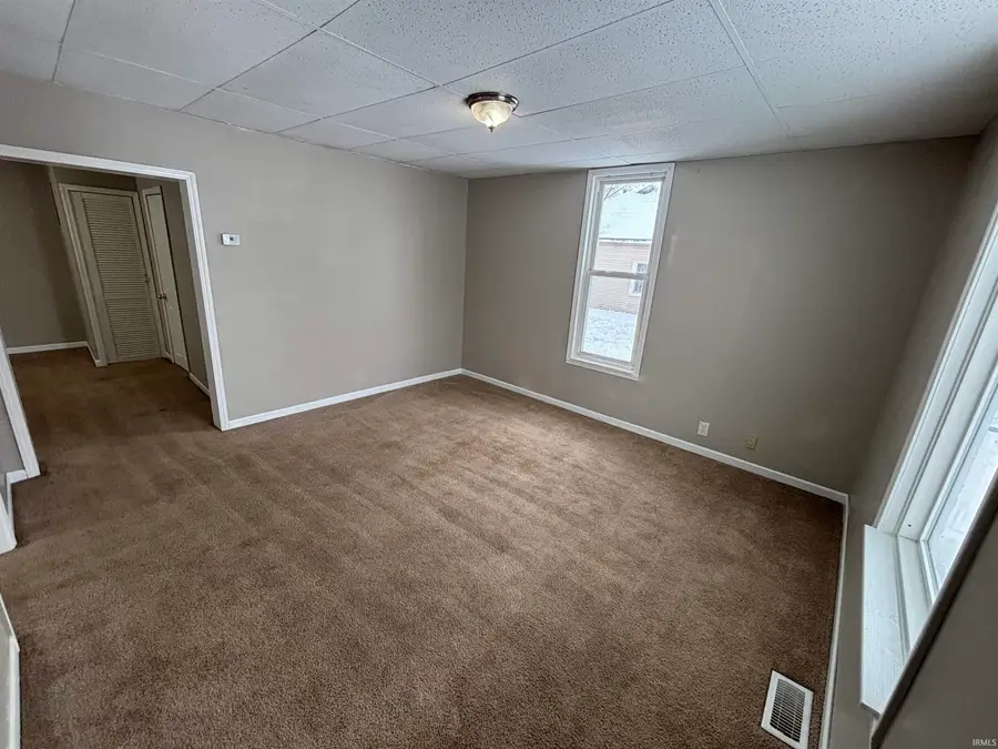 1027 N 10th Street, Vincennes, IN 47591 - Image #3