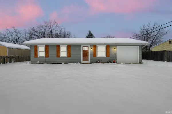 8108 Newfield Drive, Fort Wayne, IN 46815