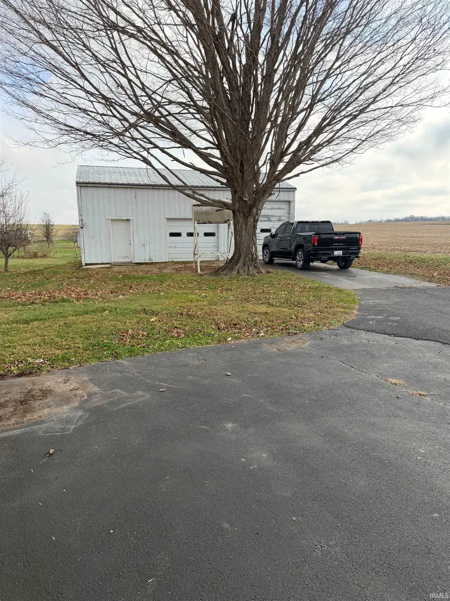 7725 Shireman Road, Poseyville, IN 47633 - Image #3