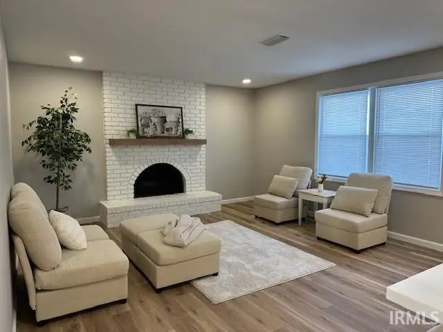 800 W Roberts Avenue, Marion, IN 46952 - Image #2