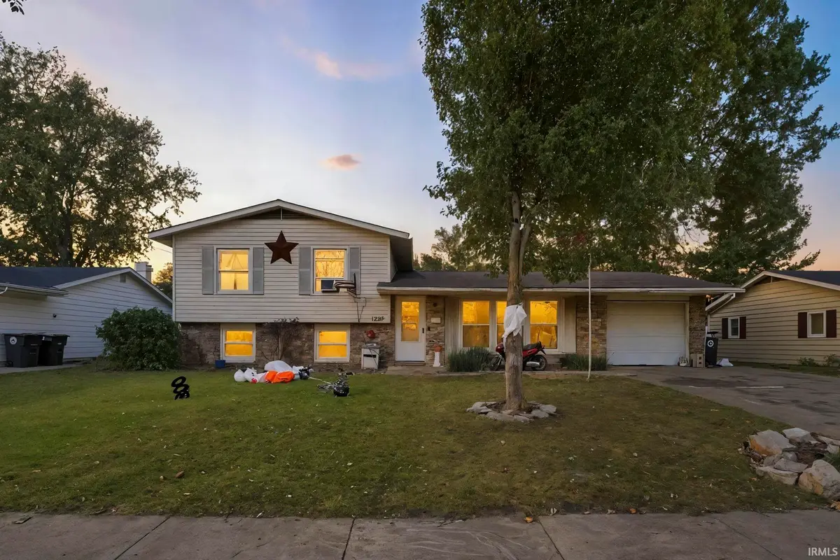 1922 Legoma Drive, Fort Wayne, IN 46819 - Image #1