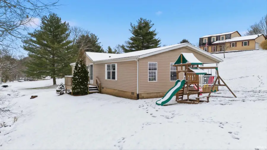 9205 S Harrodsburg Road, Bloomington, IN 47403 - Image #2