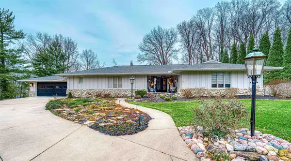 300 Stonegate Road, Evansville, IN 47711