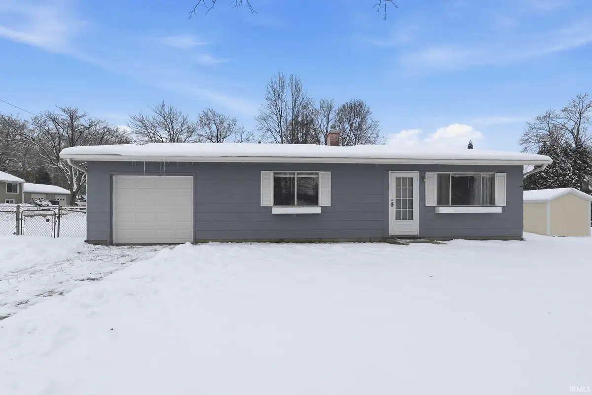 2710 E Patterson Road, Warsaw, IN 46582 - Image #1