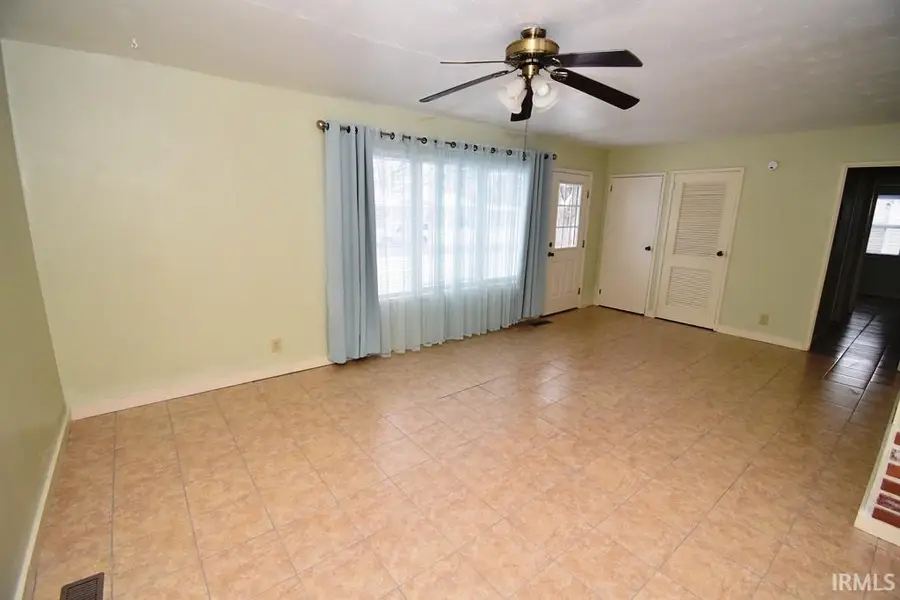 408 Hughes Street, Crawfordsville, IN 47933 - Image #2