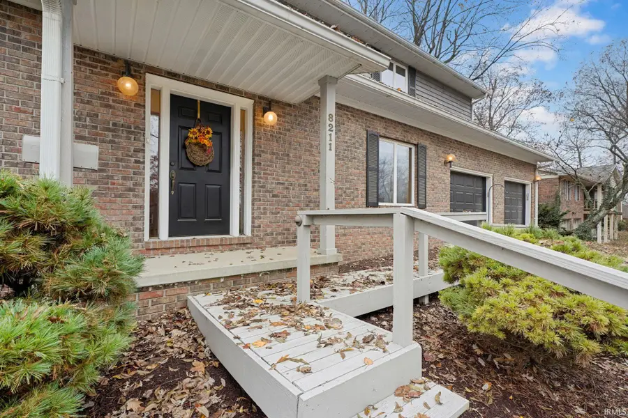 8211 Yorkridge Drive, Newburgh, IN 47630 - Image #2