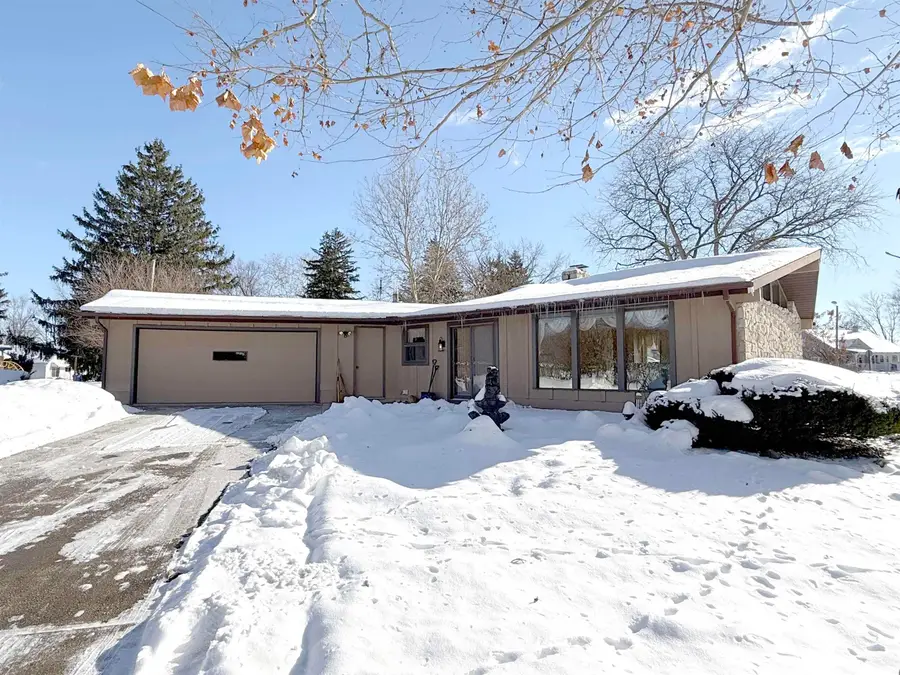 527 E Jefferson Street, Columbia City, IN 46725 - Image #2