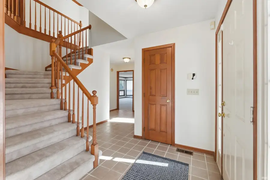 2803 Meadow Stream, Fort Wayne, IN 46825 - Image #2