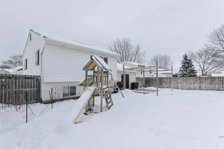 813 Lovechio Drive, Mishawaka, IN 46544 - Image #2