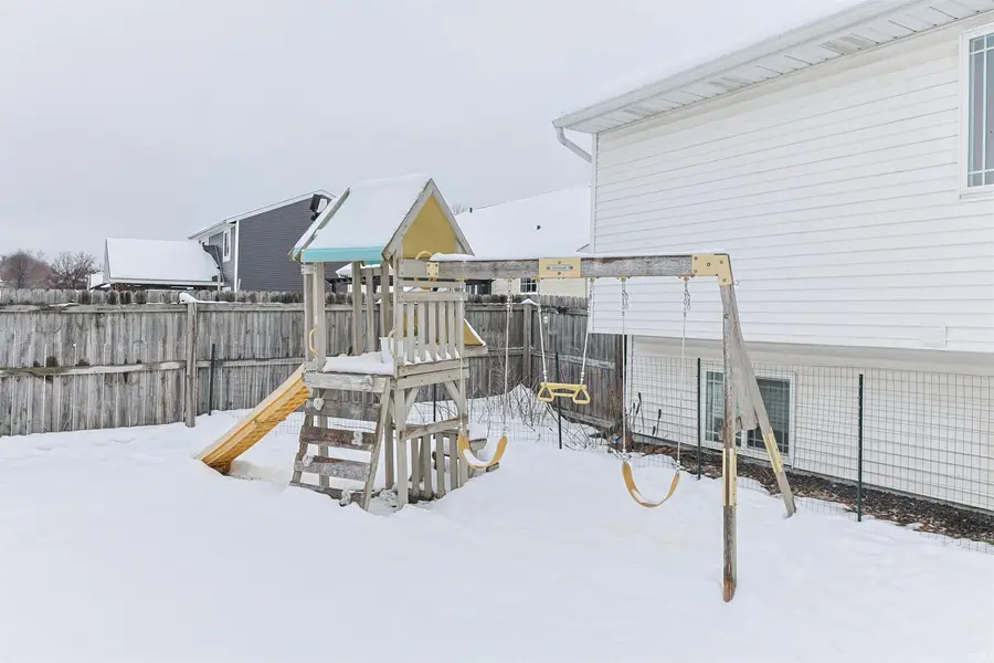 813 Lovechio Drive, Mishawaka, IN 46544 - Image #3