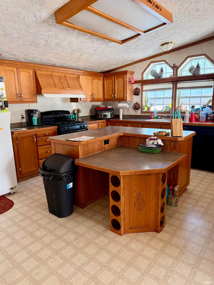 4236 W Old Stone Road, Peru, IN 46970 - Image #3