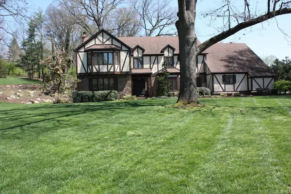 802 Wiltshire Drive, Evansville, IN 47715