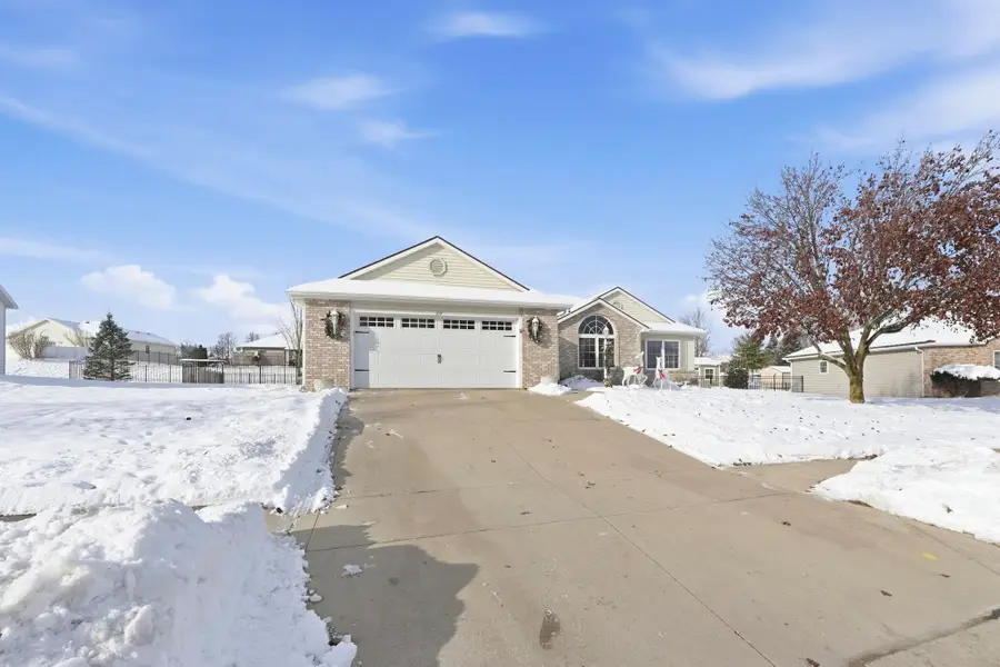 237 Broadmore Circle, Angola, IN 46703 - Image #2