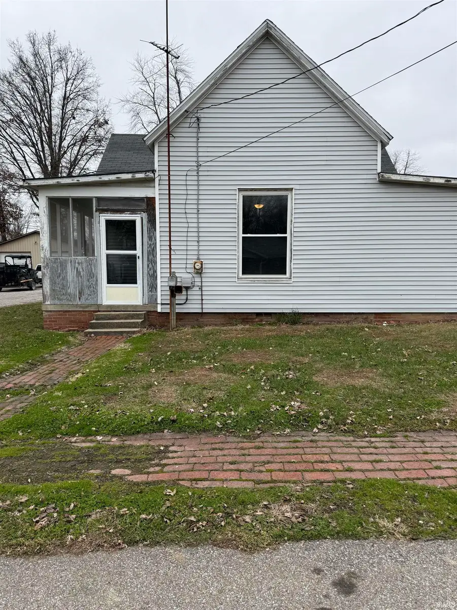 122 E Taylor Street, Boonville, IN 47601 - Image #2