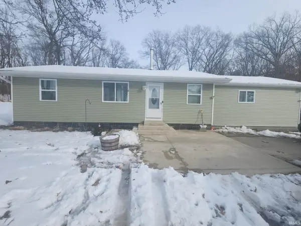 5992 N 1100 W, Royal Center, IN 46978