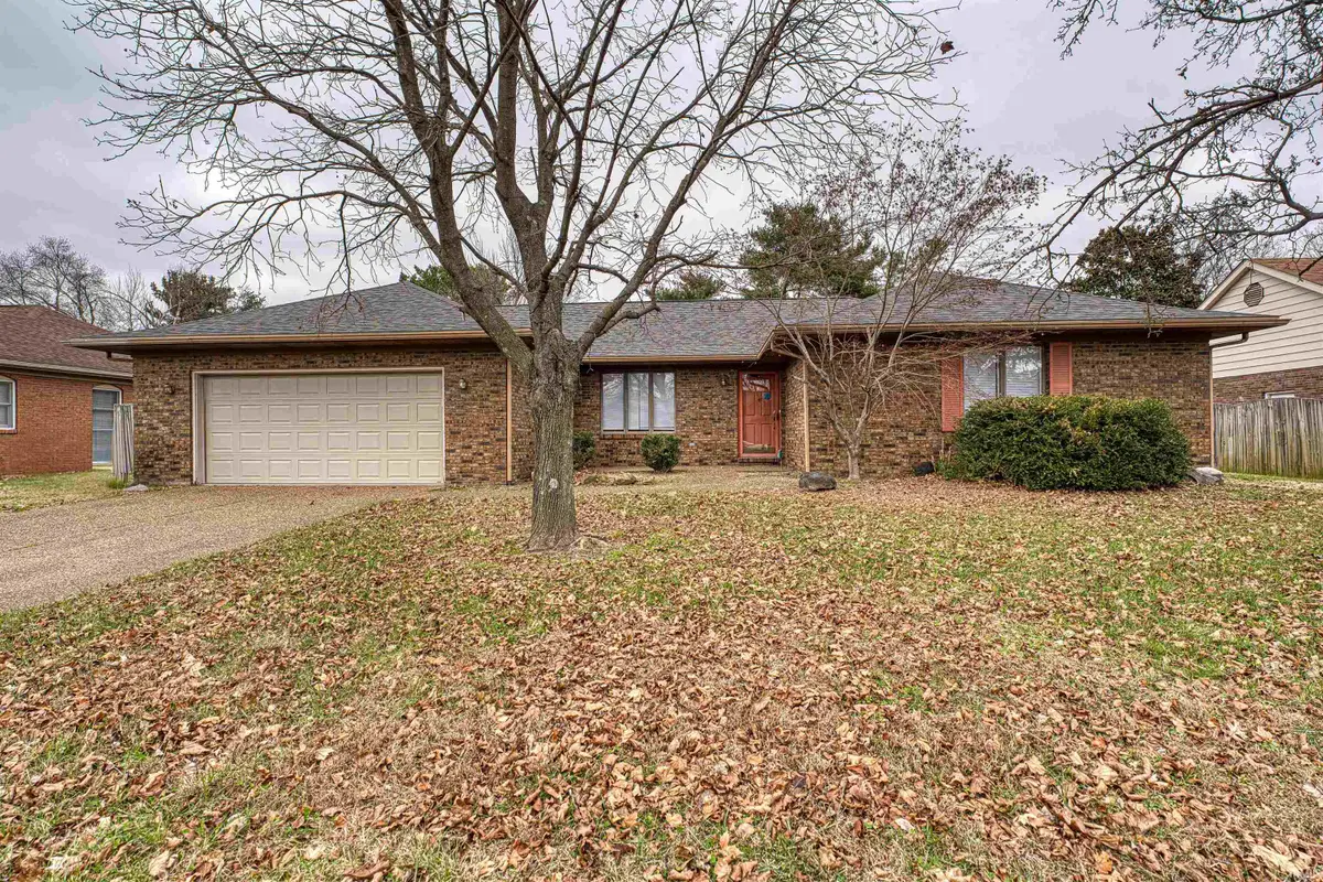 8224 E Heritage Drive, Evansville, IN 47715 - Image #1