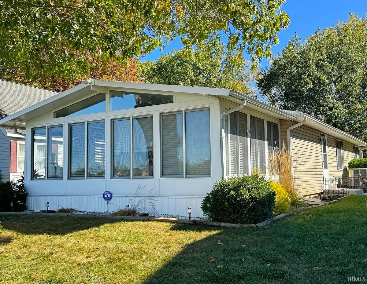 5916 E George Street, Syracuse, IN 46567 - Image #1