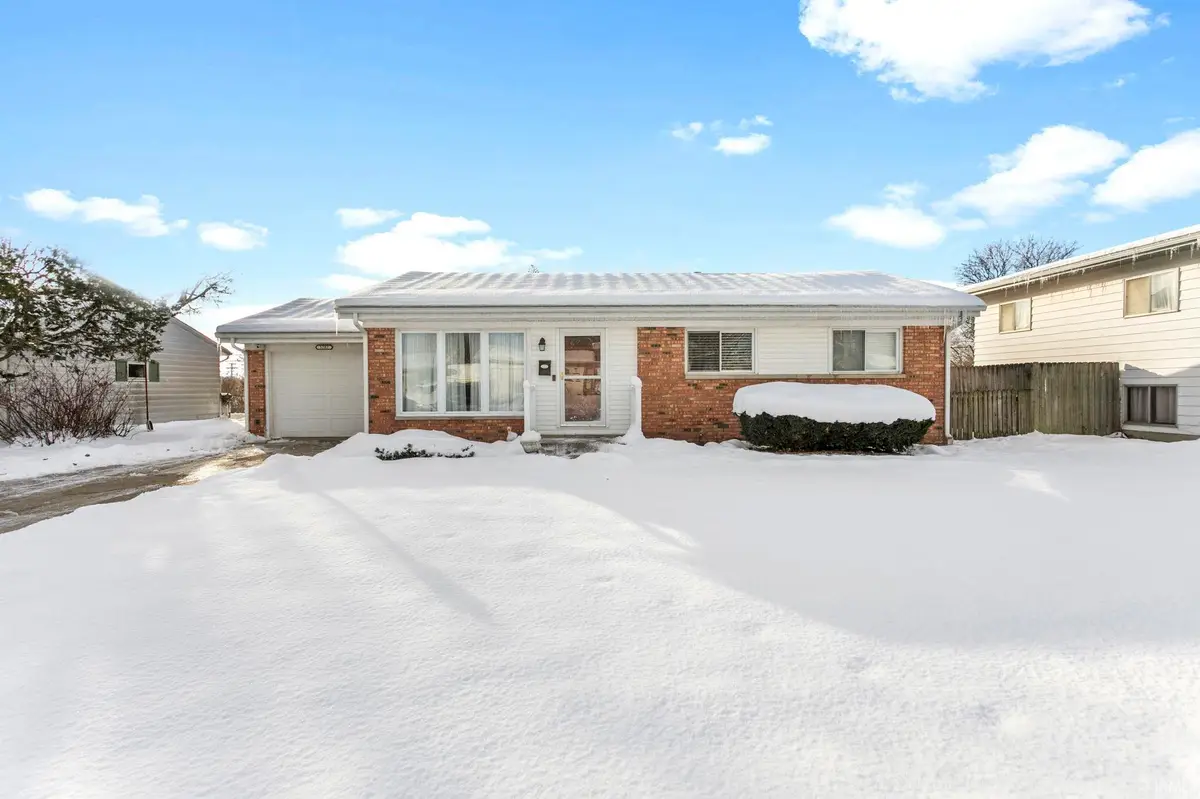 5202 Greenleaf Lane, South Bend, IN 46619 - Image #1