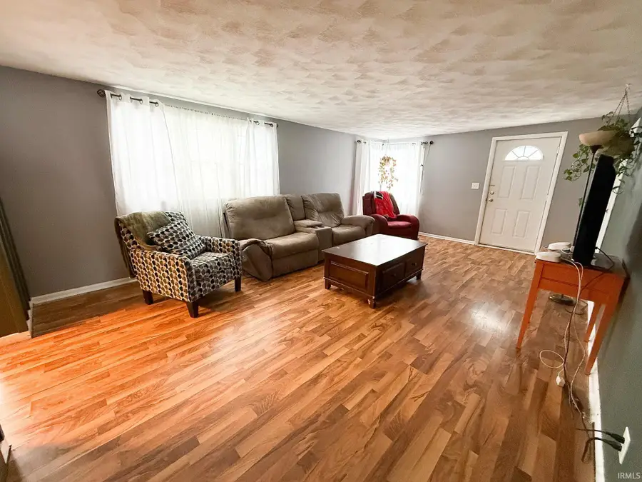 819 S Cowen Street, Garrett, IN 46738 - Image #3