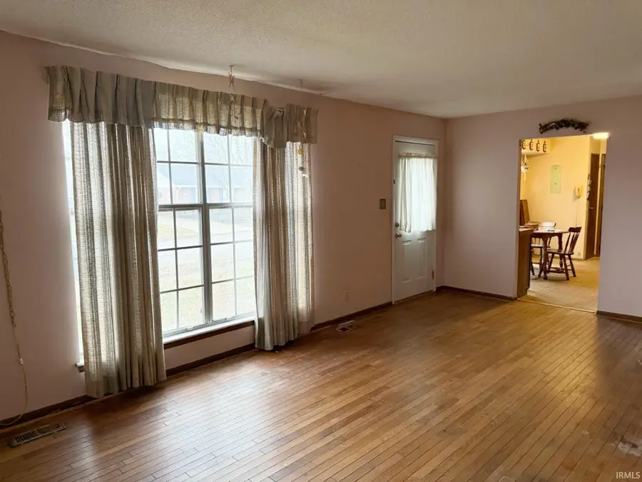 1313 Mayfair Drive, Boonville, IN 47601 - Image #3