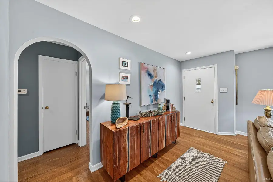 1005 White Oak Drive, South Bend, IN 46617 - Image #2