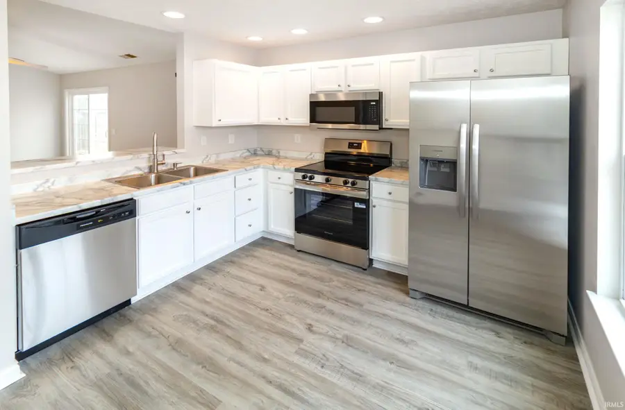 10000 Galleon Court, Evansville, IN 47725 - Image #3