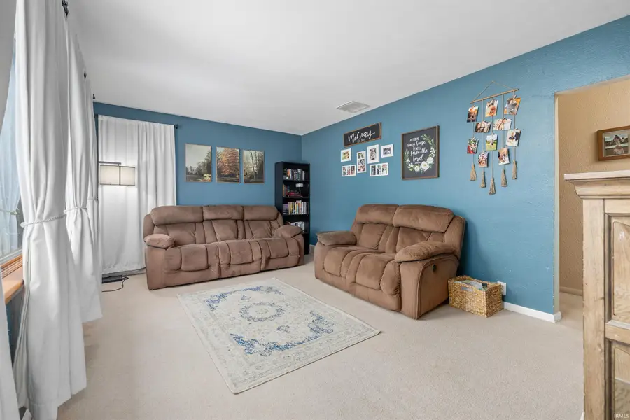 816 E 1st Street, Auburn, IN 46706 - Image #2